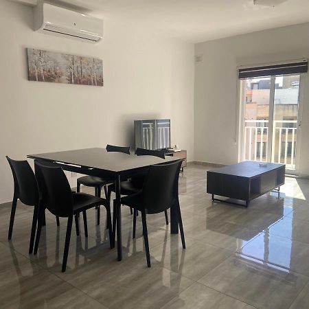 F10 Modern And Bright Apartment In Malta Msida Kültér fotó
