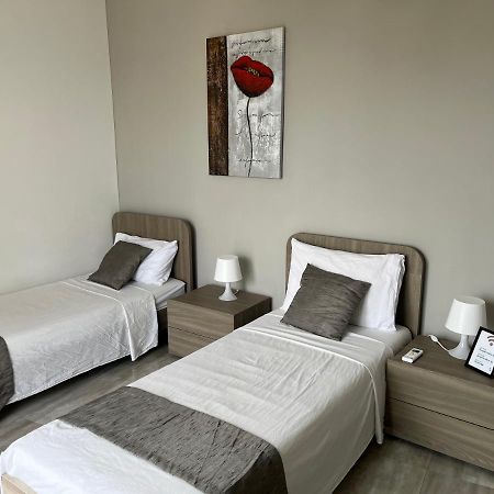 F10 Modern And Bright Apartment In Malta Msida Kültér fotó